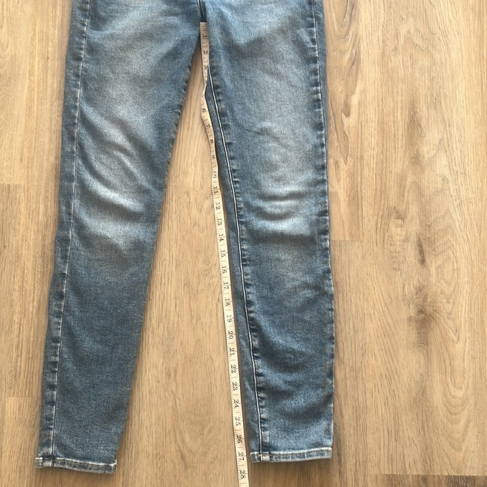 Modern American Stretch Jeans - Picture 7 of 9